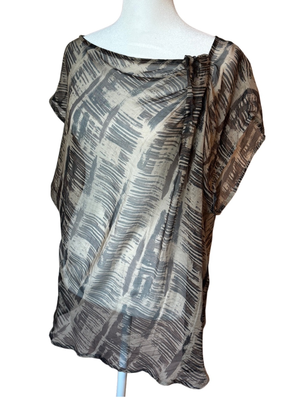 Forever 21 Love 21 100% Silk Abstract Print Blouse Size L